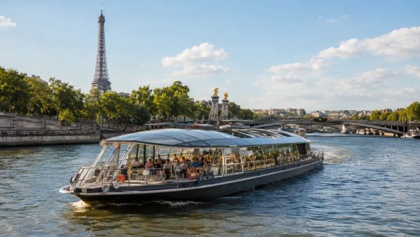 Réservez votre balade en bateau sur la Seine avec Bateaux Parisiens