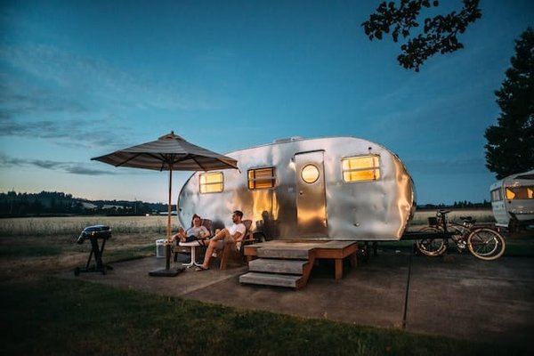 Quels sont les équipements indispensables pour faire du camping en France ?