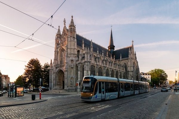 Se déplacer en France : astuces pratiques pour une ville à moindre coût