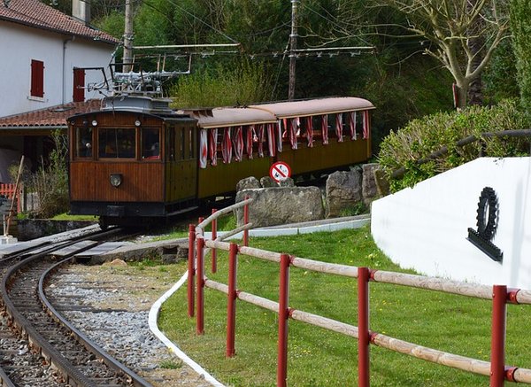 Tout savoir sur le petit train de la Rhune